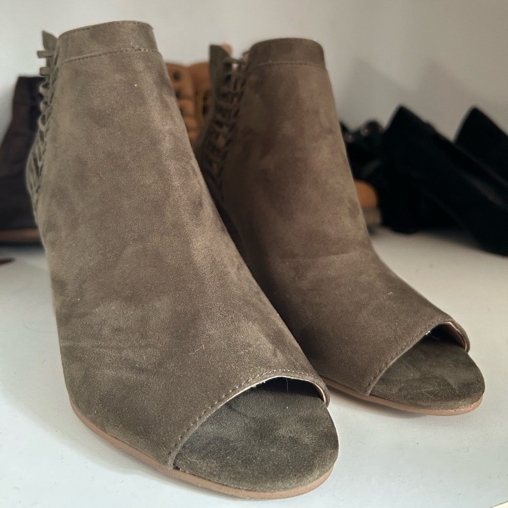 opened toe army green heels